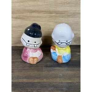 Vintage Grandma Grandpa Salt Pepper Shakers Ceramic Elderly Couple Figurines Set